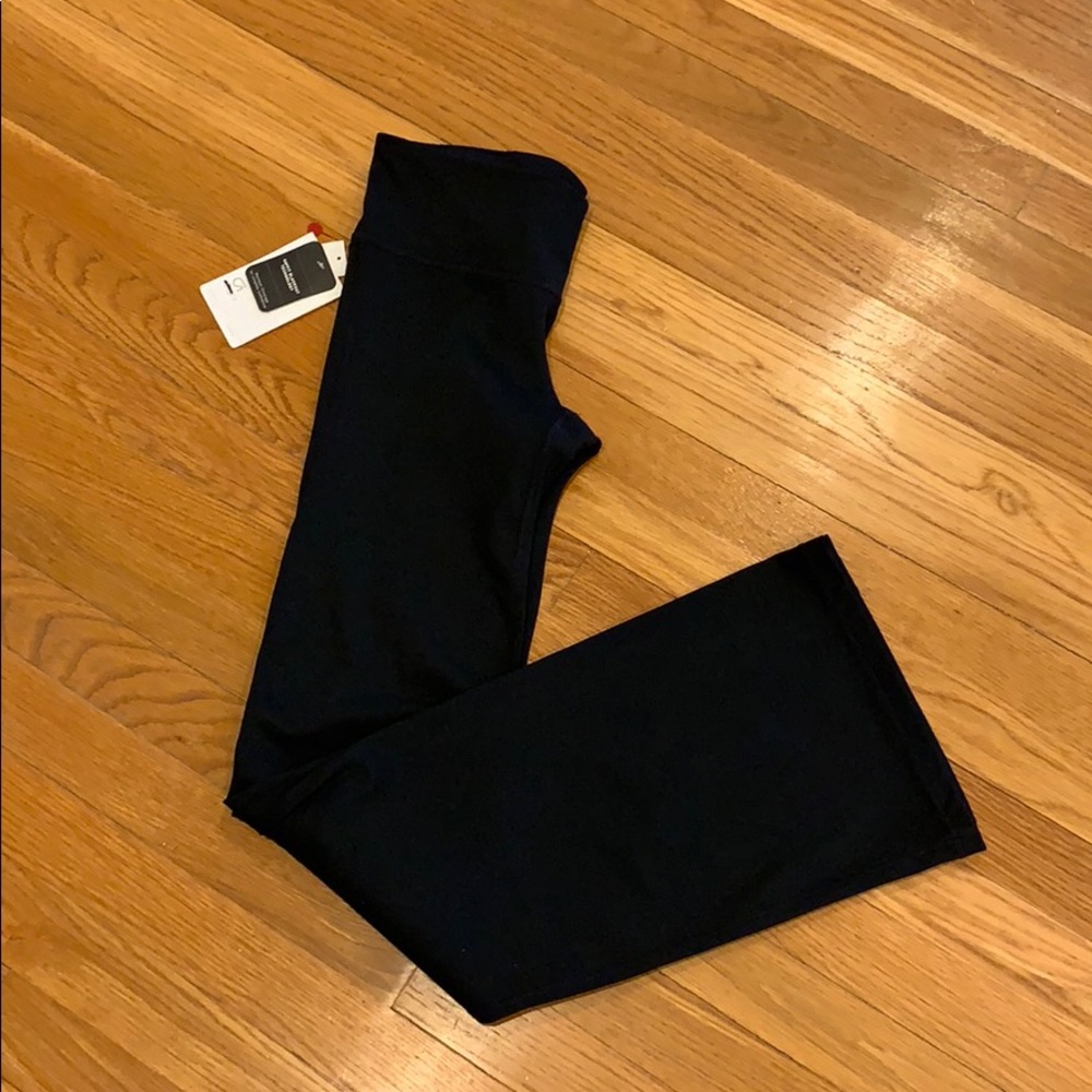 GapFit  GFlex Blackout Bootcut Yoga Pants S NWT